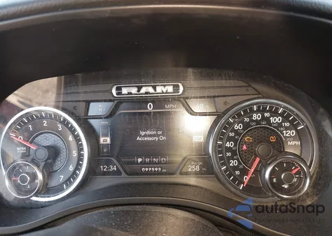 2020 Ram 1500 Big Horn 4X2 5'7 Box z USA, uszkodzony, nr VIN 1C6RREFT8LN288926